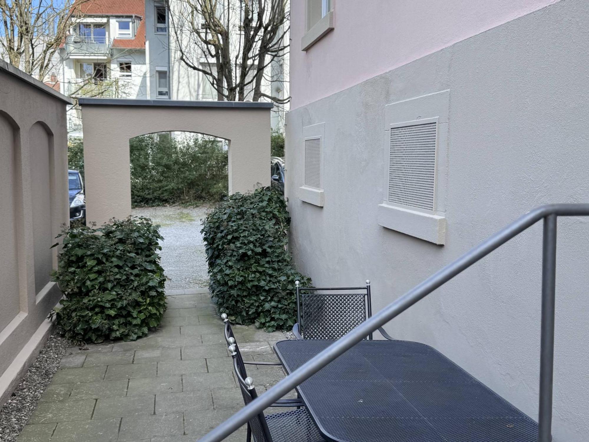 Seeglueck Seeliebe - Charmante Jugendstilwohnung Mit Parkplatz Direkt Im Zentrum Nahe Bahnhof Und Seeufer In Konstanz Exterior photo